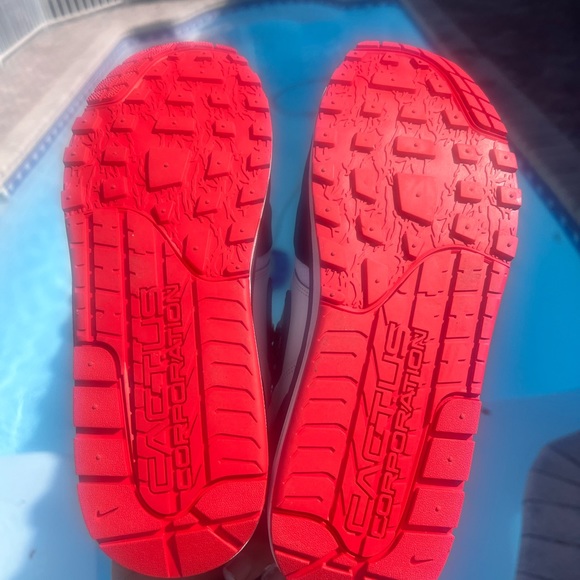 Nike - Picture 9 of 9